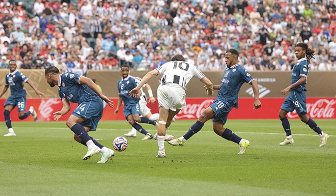 尤文图斯队战胜对手赢得胜利 尤文图斯队战胜对手赢得胜利