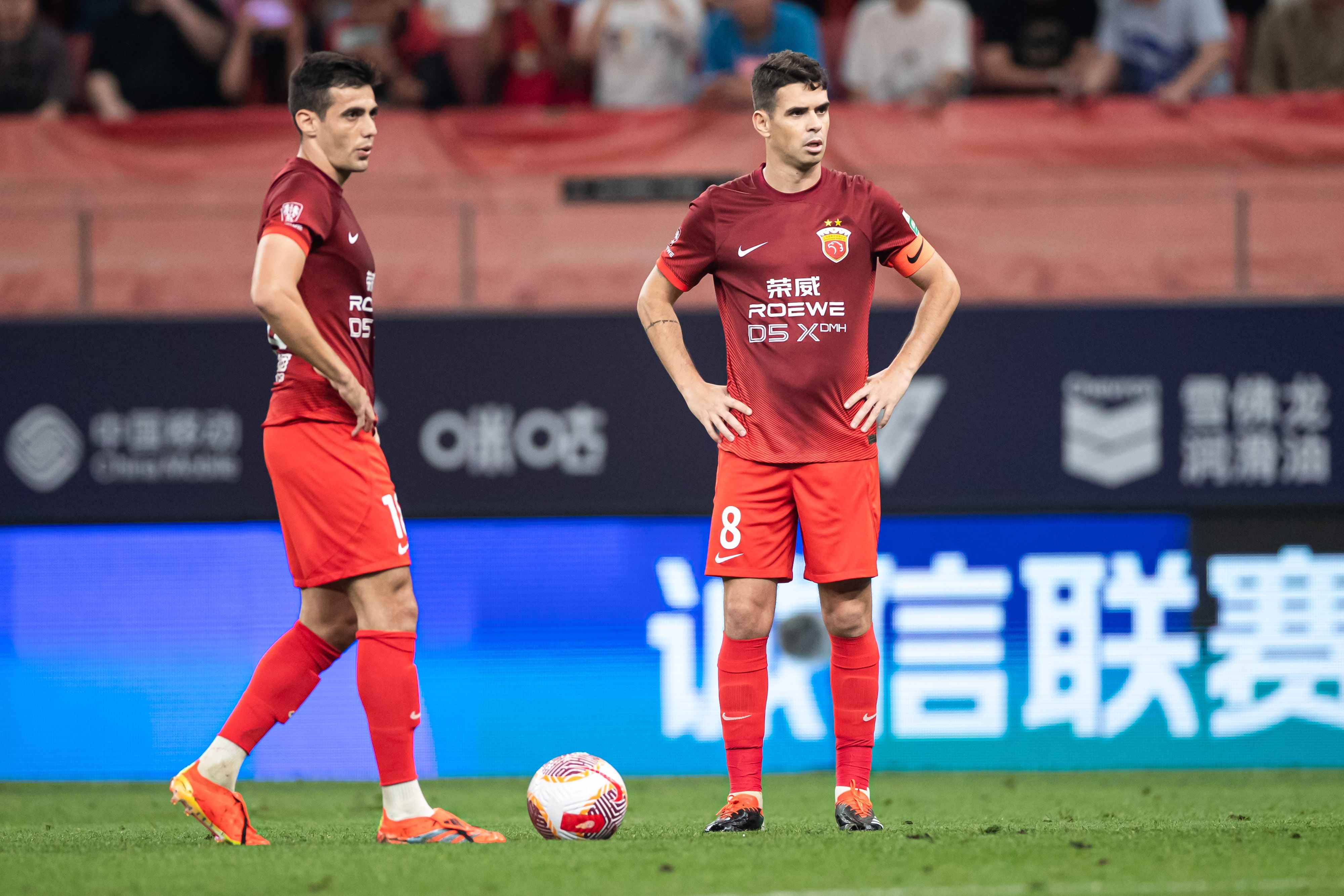 包含欧洲足球盛事引发热议,球迷期待实力对决!的词条 包含欧洲足球盛事引发热议,球迷期待实力对决!的词条