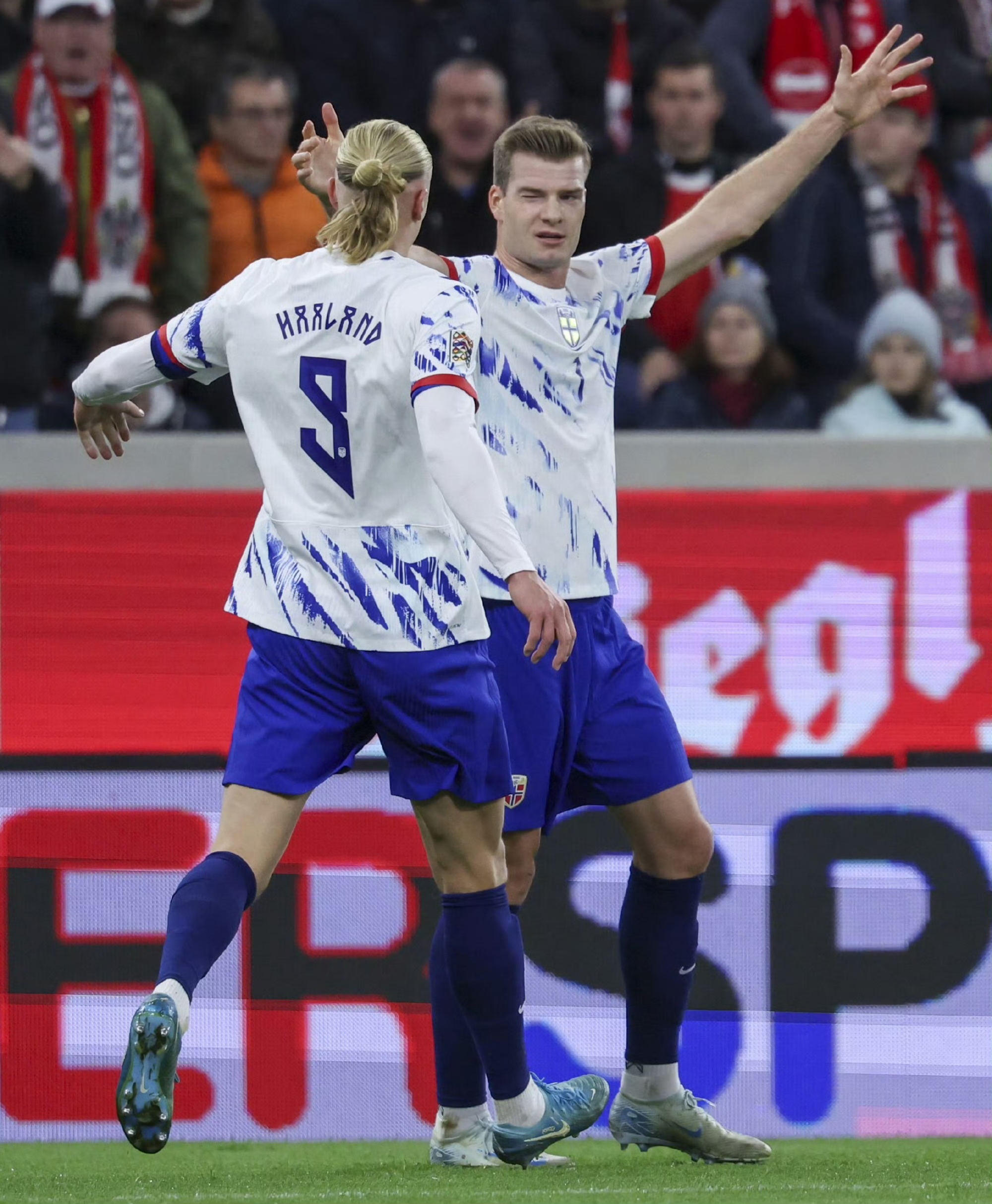 包含挪威队成功晋级,欧预赛战绩亮眼的词条 包含挪威队成功晋级,欧预赛战绩亮眼的词条