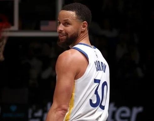 米兰体育教练-新西兰击剑选手豪取三连胜，实现逆袭冲顶