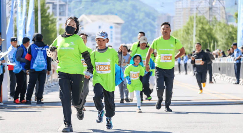 米兰体育娱乐-众将激战赛场，演绎激情篇章