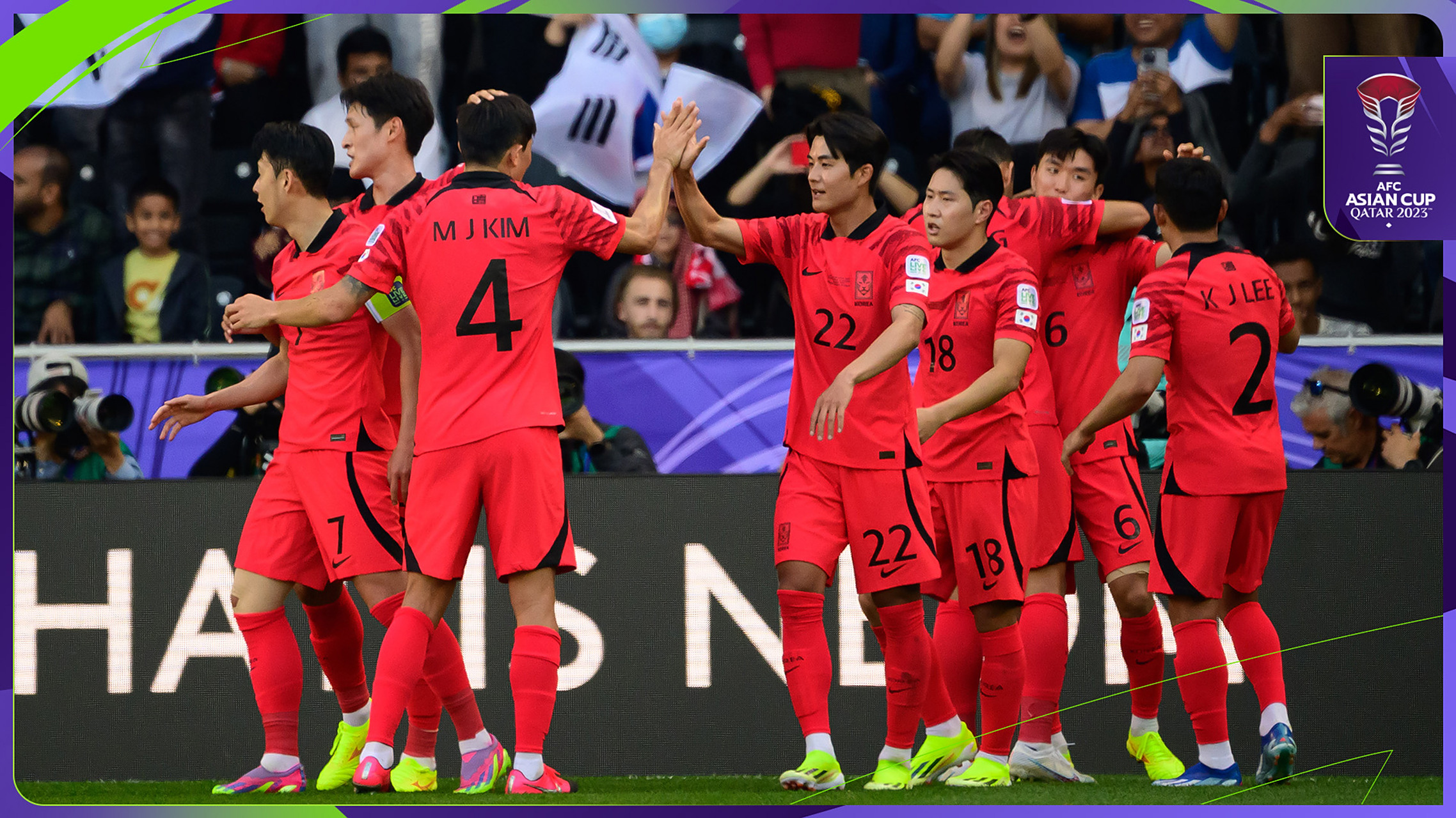 踢出节奏!东亚对决中超球队争夺胜利 踢出节奏!东亚对决中超球队争夺胜利