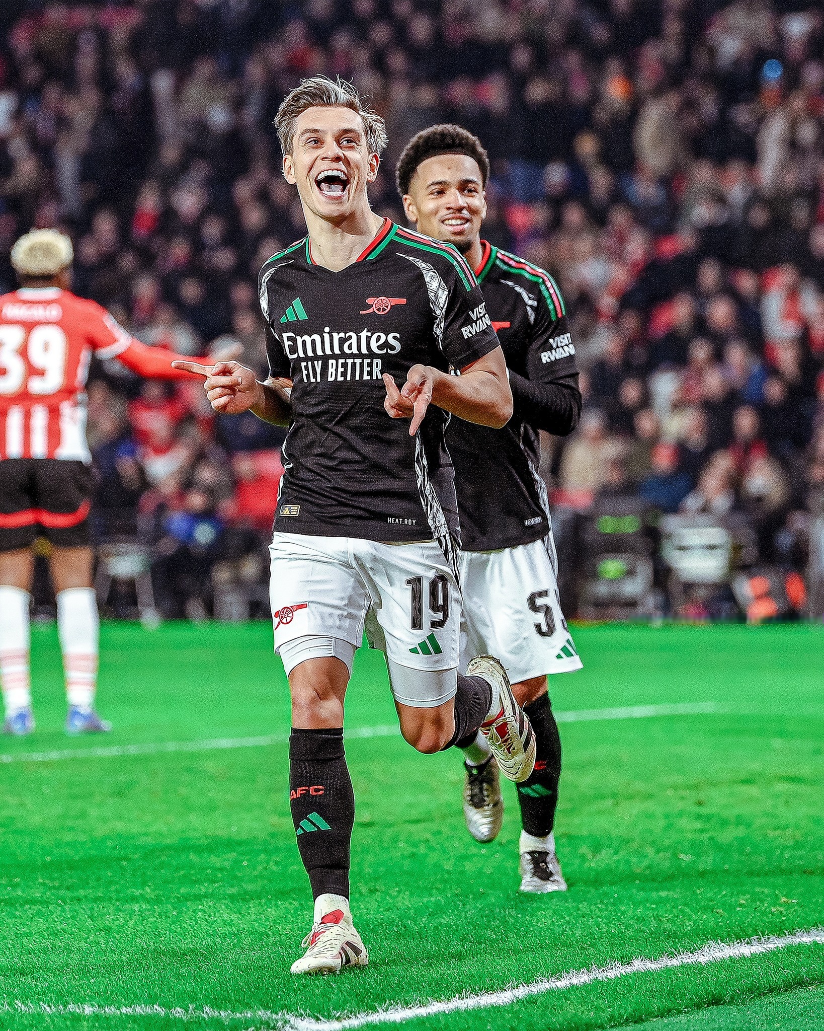 阿森纳客场失利，瓦迪托尔推射破门