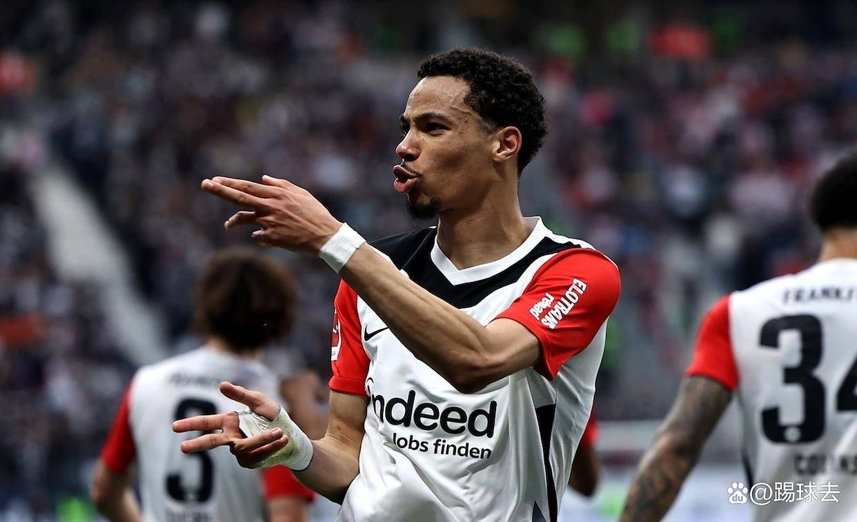 关于法兰克福豪取三分,士气高涨的信息 关于法兰克福豪取三分,士气高涨的信息