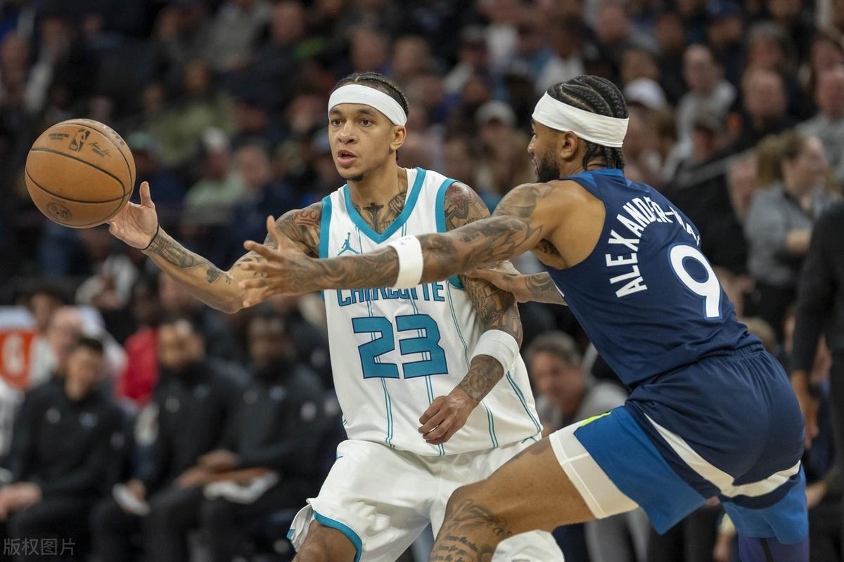 米兰体育入口-黄蜂击败活塞,豪取连胜的简单介绍